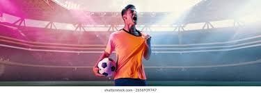 阿莱格里：劳塔罗是最强前锋之一；莱奥明白进球决定前锋价值